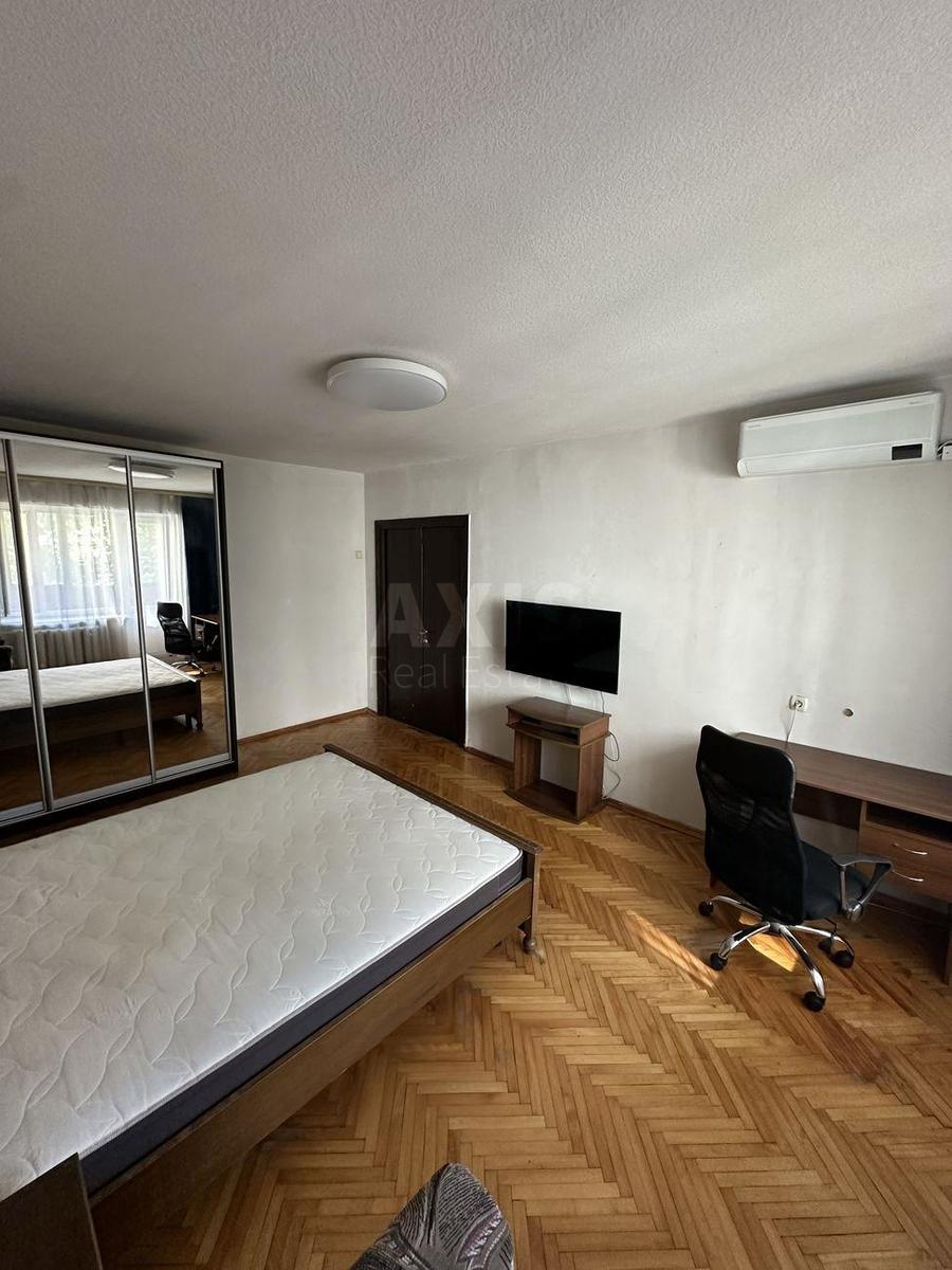 2k apartment vul. Bul'varno-Kudrjavs'ka 15А