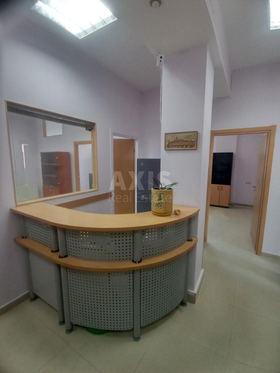 Office vul. Mendeljejeva 37, 120m2