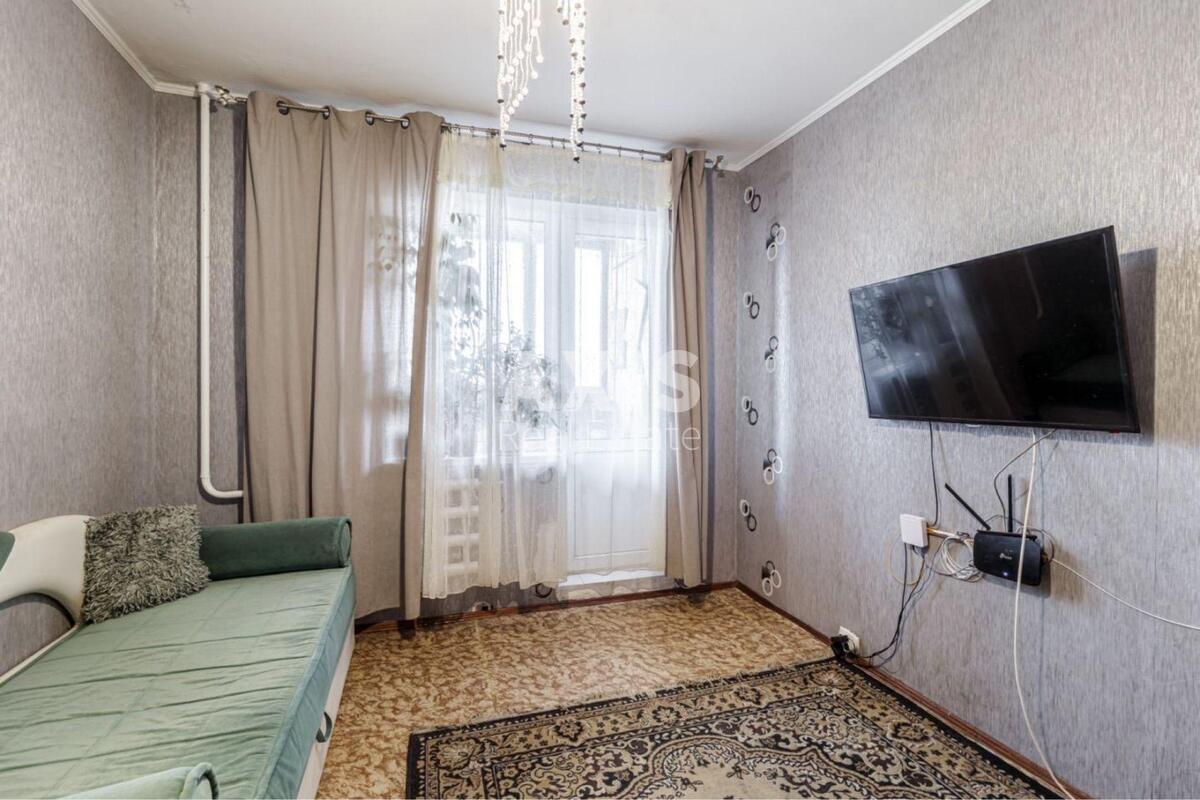 3k apartment vul. Ahmatovoi' Anny 16В580069