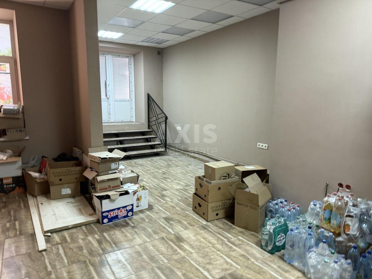 Trade object vul. Majborody Platona 25, 46m2597012