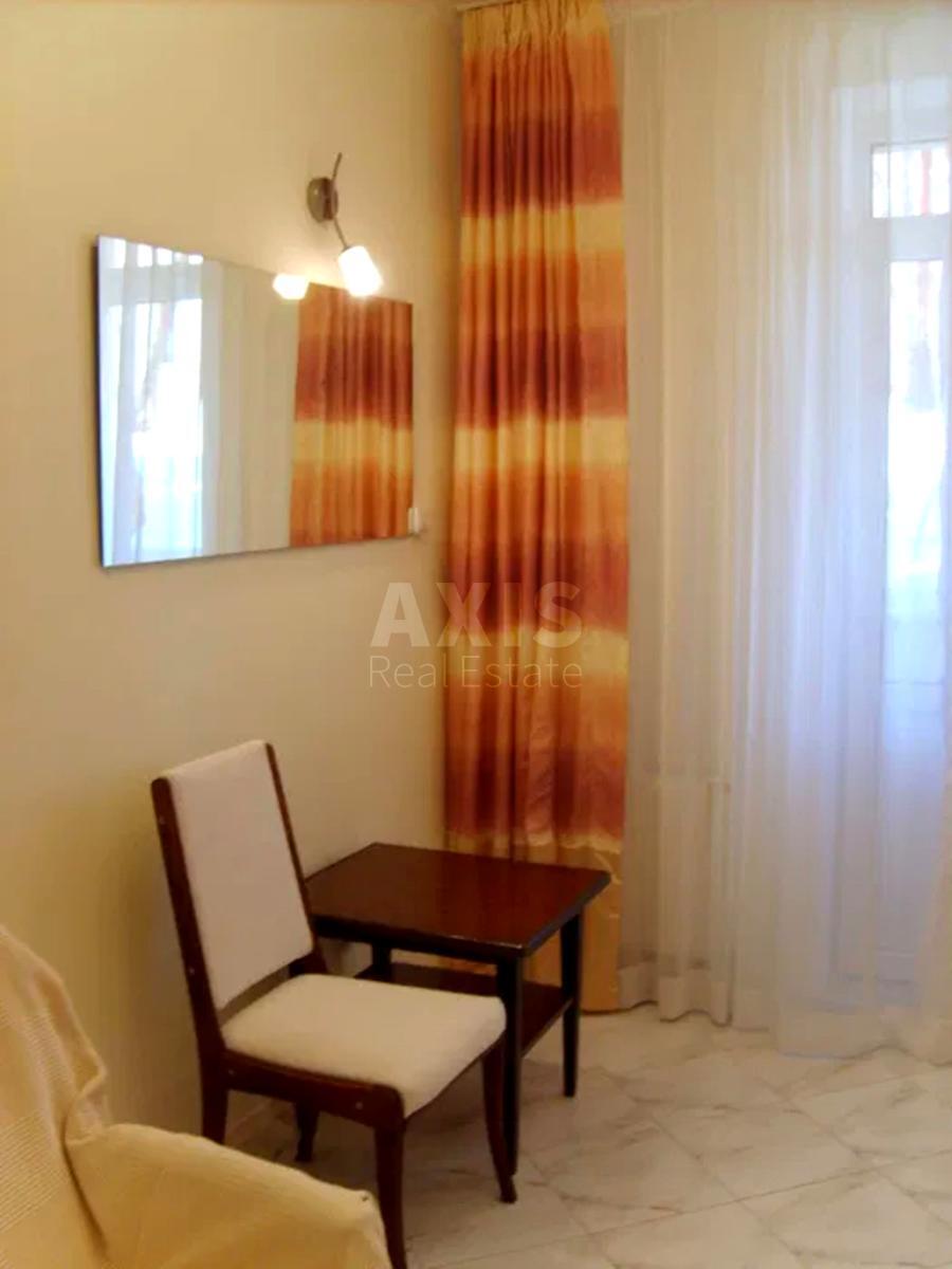 1k apartment vul. Olevs'ka 9639944