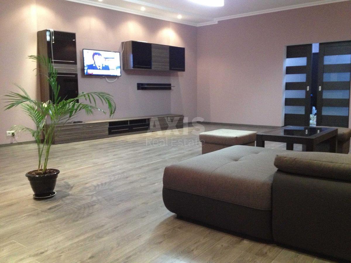 3k apartment vul. Mel'nykova 18Б1