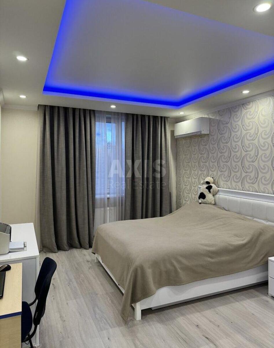 3k apartment vul. Gryshka Myhajla 9564555