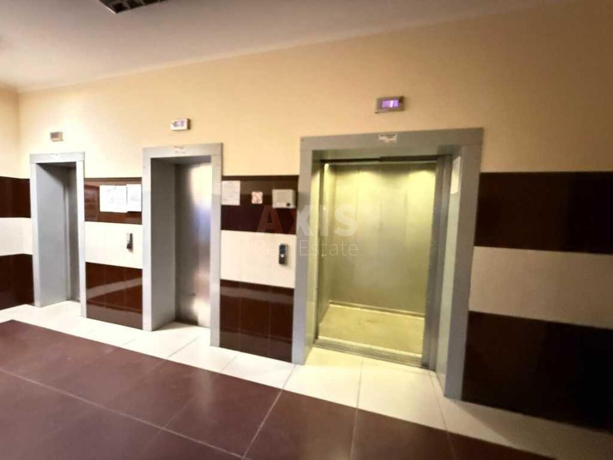 Офис ул. Антоновича 72, 125м2608099