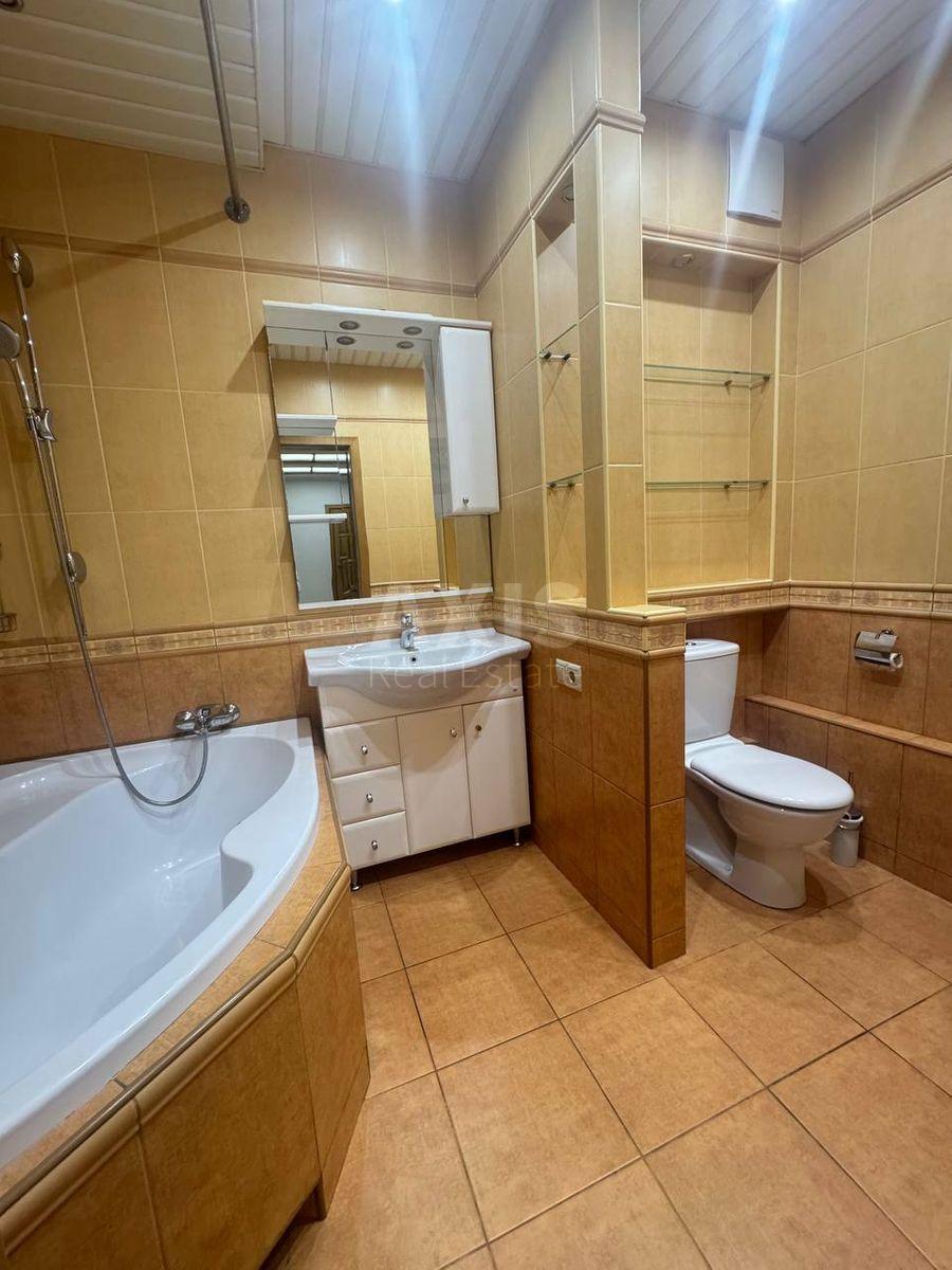 2к квартира ул. Верховинная 359