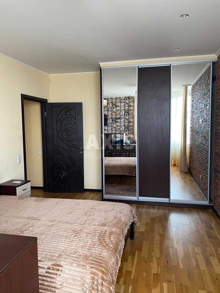 4k apartment vul. Malynovs'kogo Marshala 4В4041910