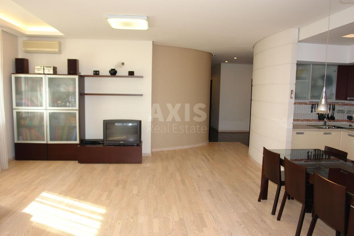 4k apartment vul. Proviants'ka 32