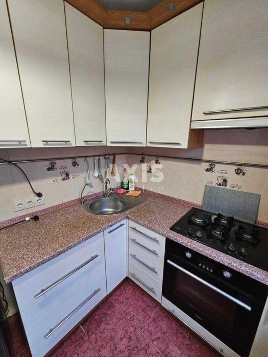1k apartment vul. Tuluzy 2016