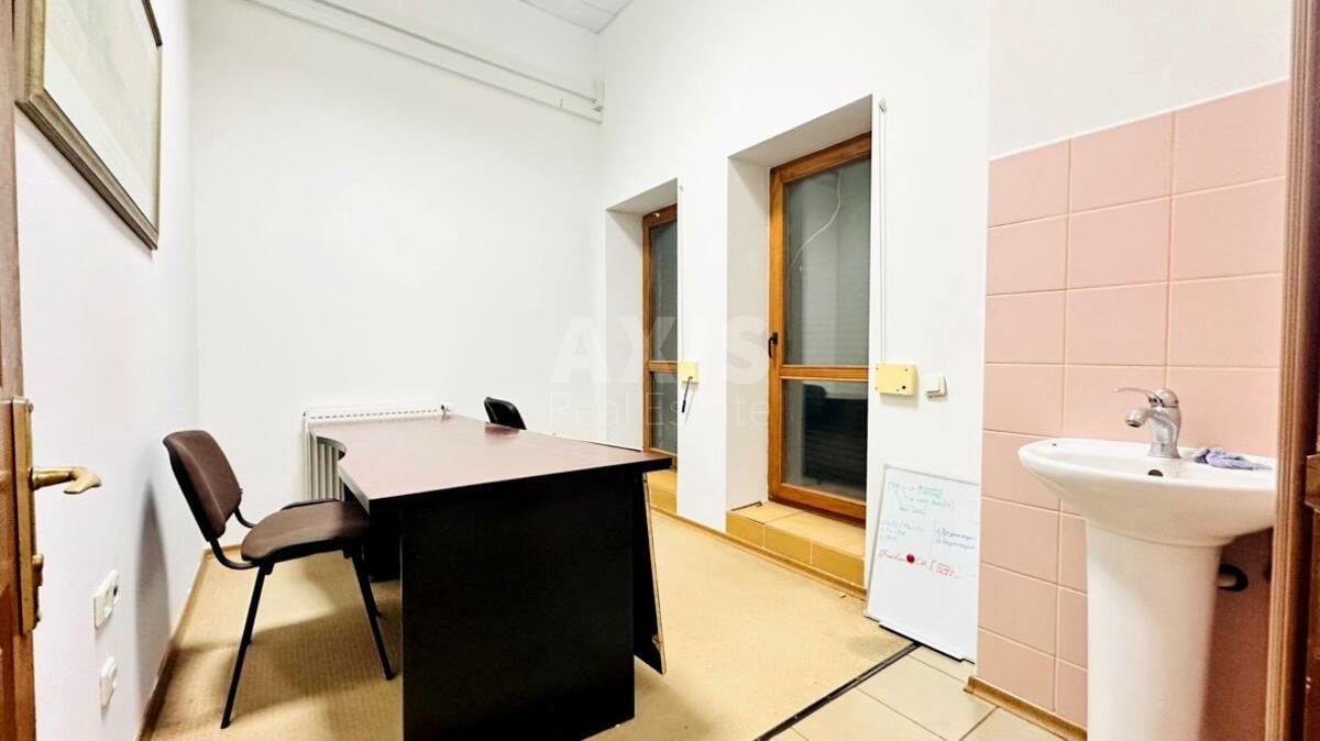 Office vul. Petrivs'ka 19, 150m26263512