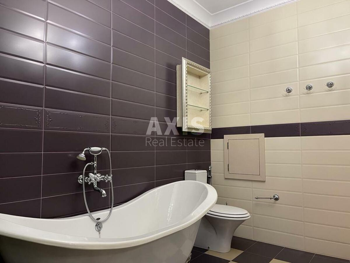 4k apartment vul. Instytuts'ka 18а12