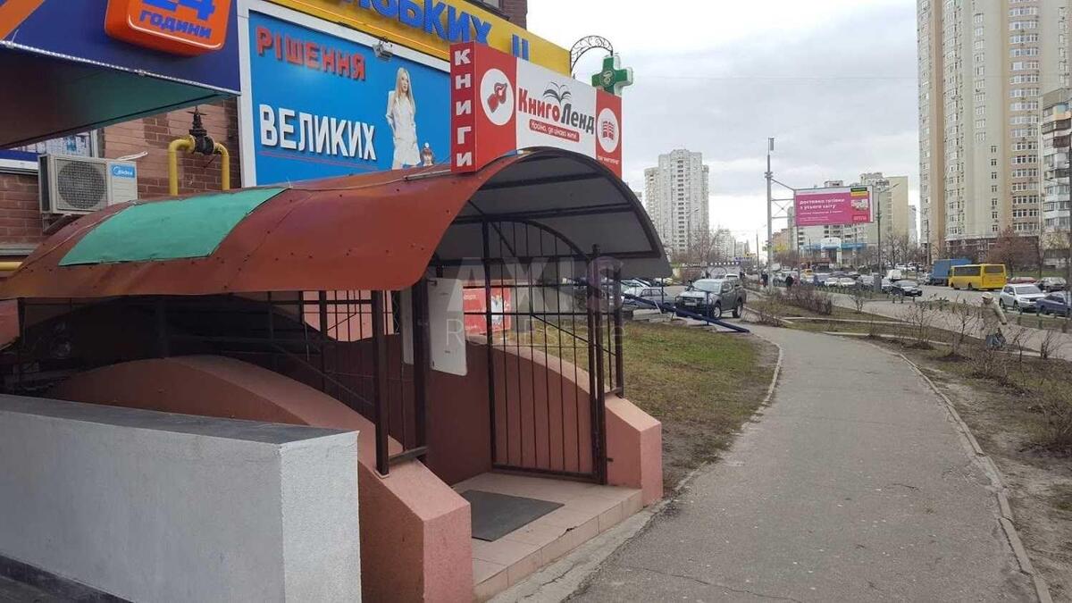 Объект торговли ул. Драгоманова 17, 98м2616550