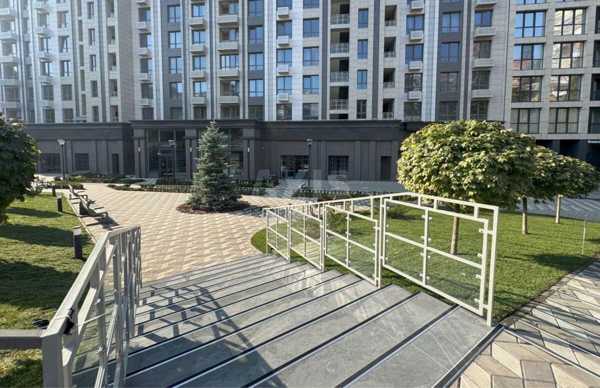 2к квартира бул. Дружбы Народов 14/1610