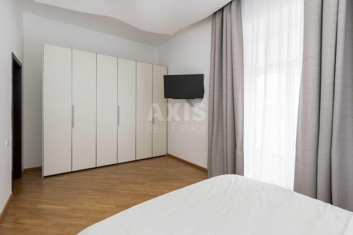 3k apartment vul. Kruglouniversytets'ka 67