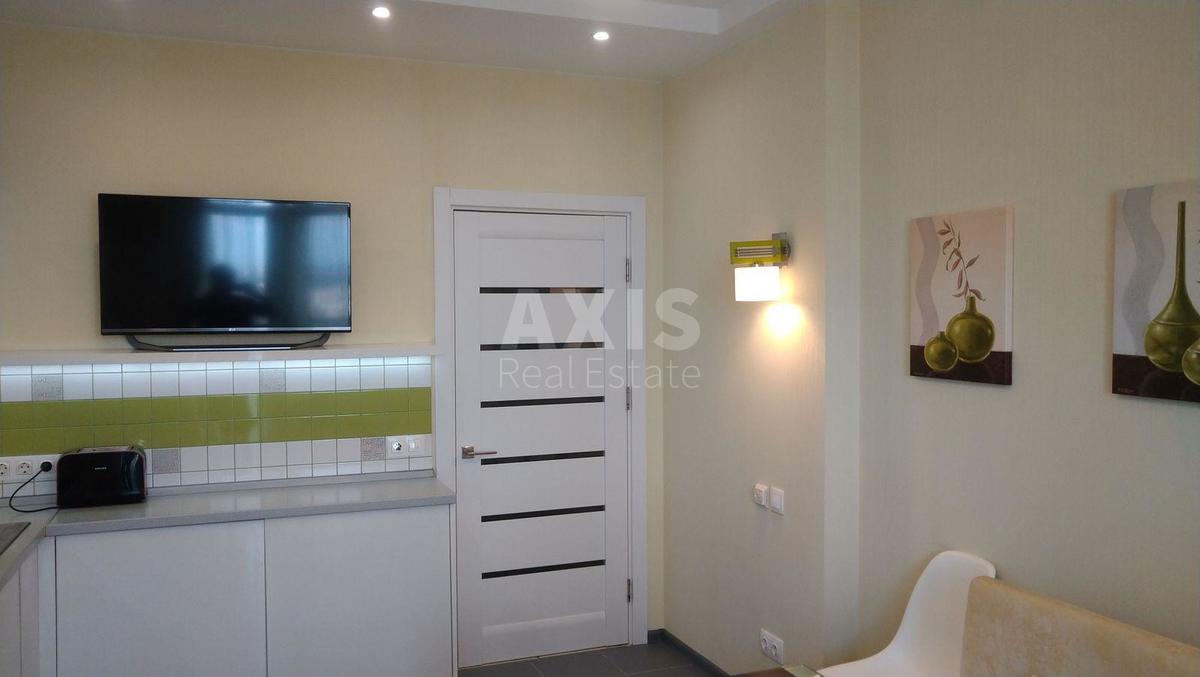 3k apartment vul. Bogdanivs'ka 7А13