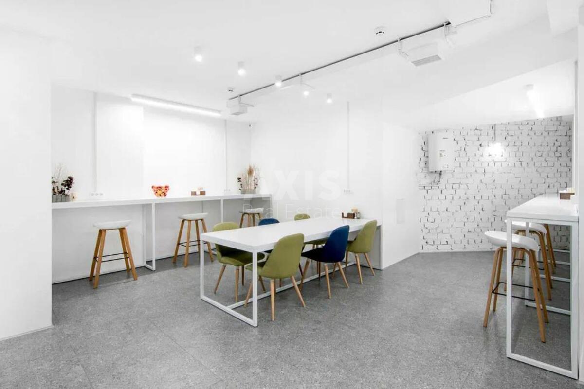 Office vul. Rustaveli Shota 11, 27m25