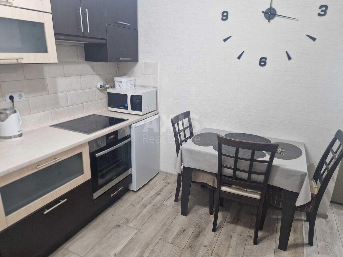 1k apartment nab. Dniprovs'ka 17А