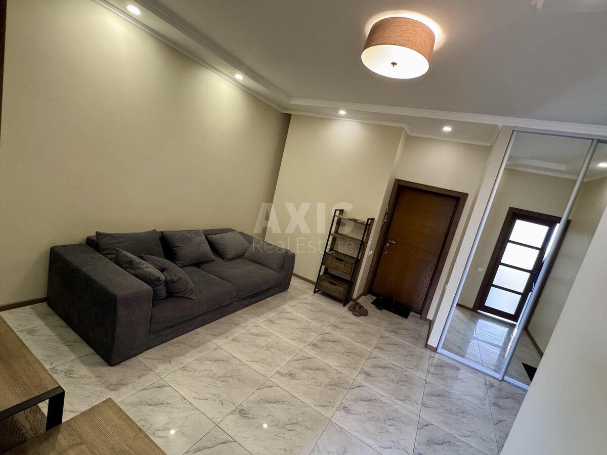 1k apartment vul. Dragomyrova Myhajla 4Б6