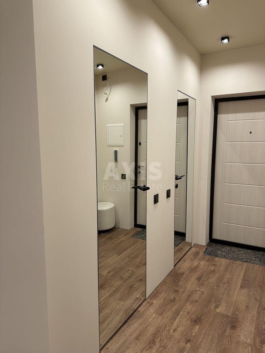 1k apartment vul. Myhajla Maksymovycha 246