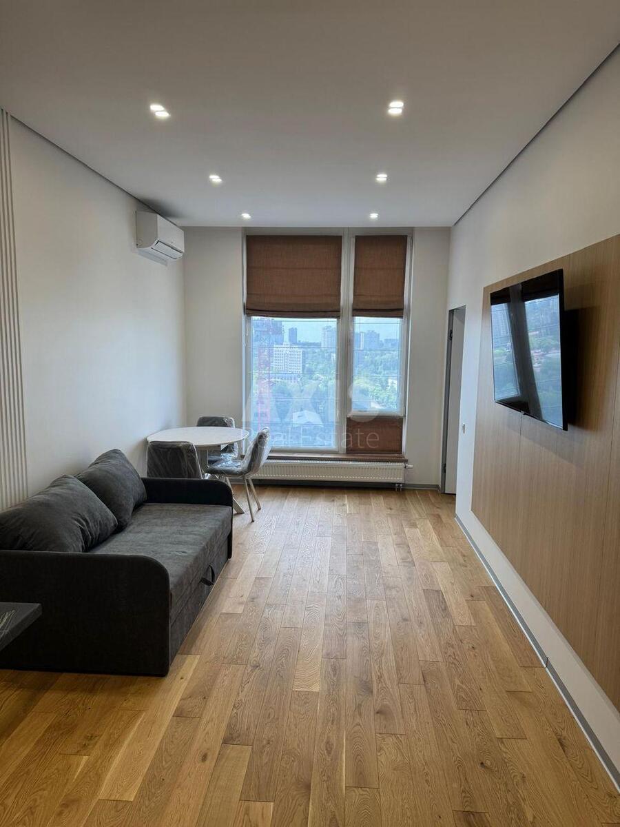 1k apartment vul. Degtjarivs'ka 17