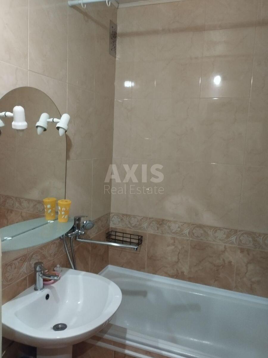 1k apartment vul. Urlivs'ka 9582442