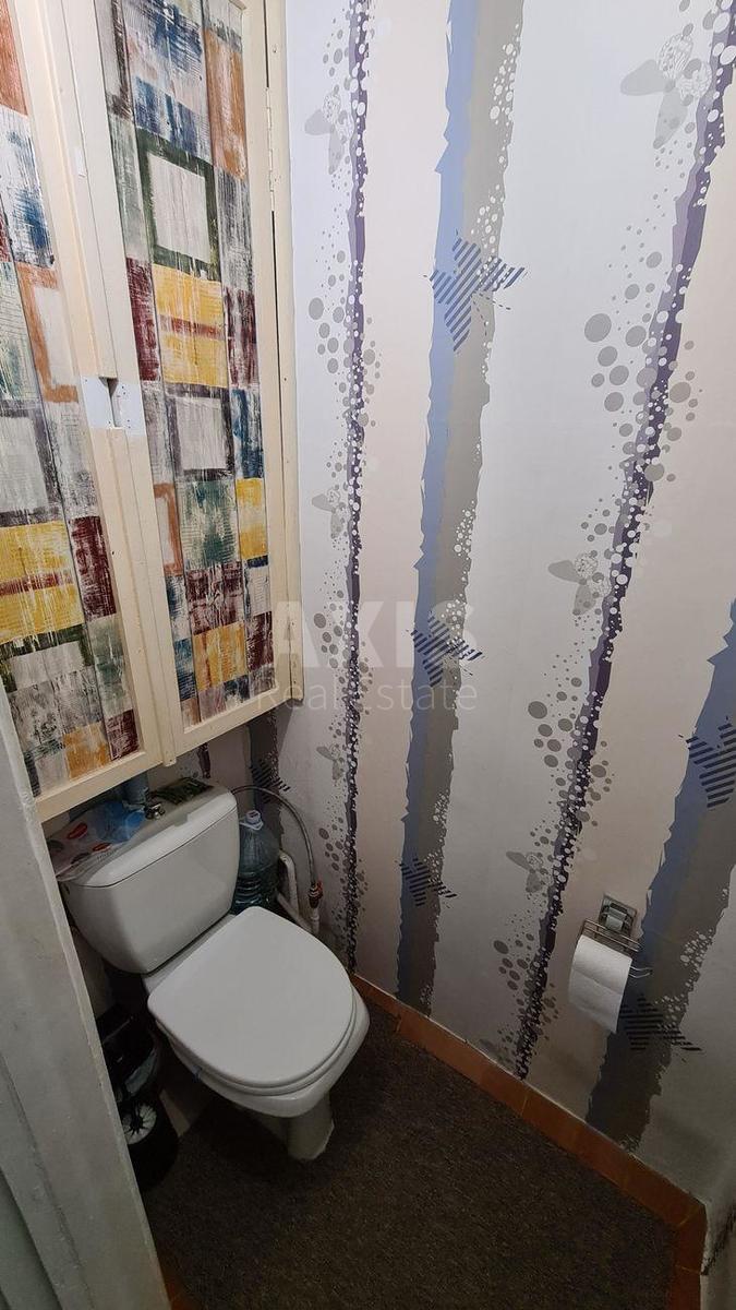 2k apartment vul. Andrii'vs'ka 8/127