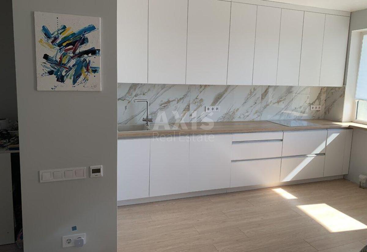 2k apartment vul. Voskresens'ka 14Б