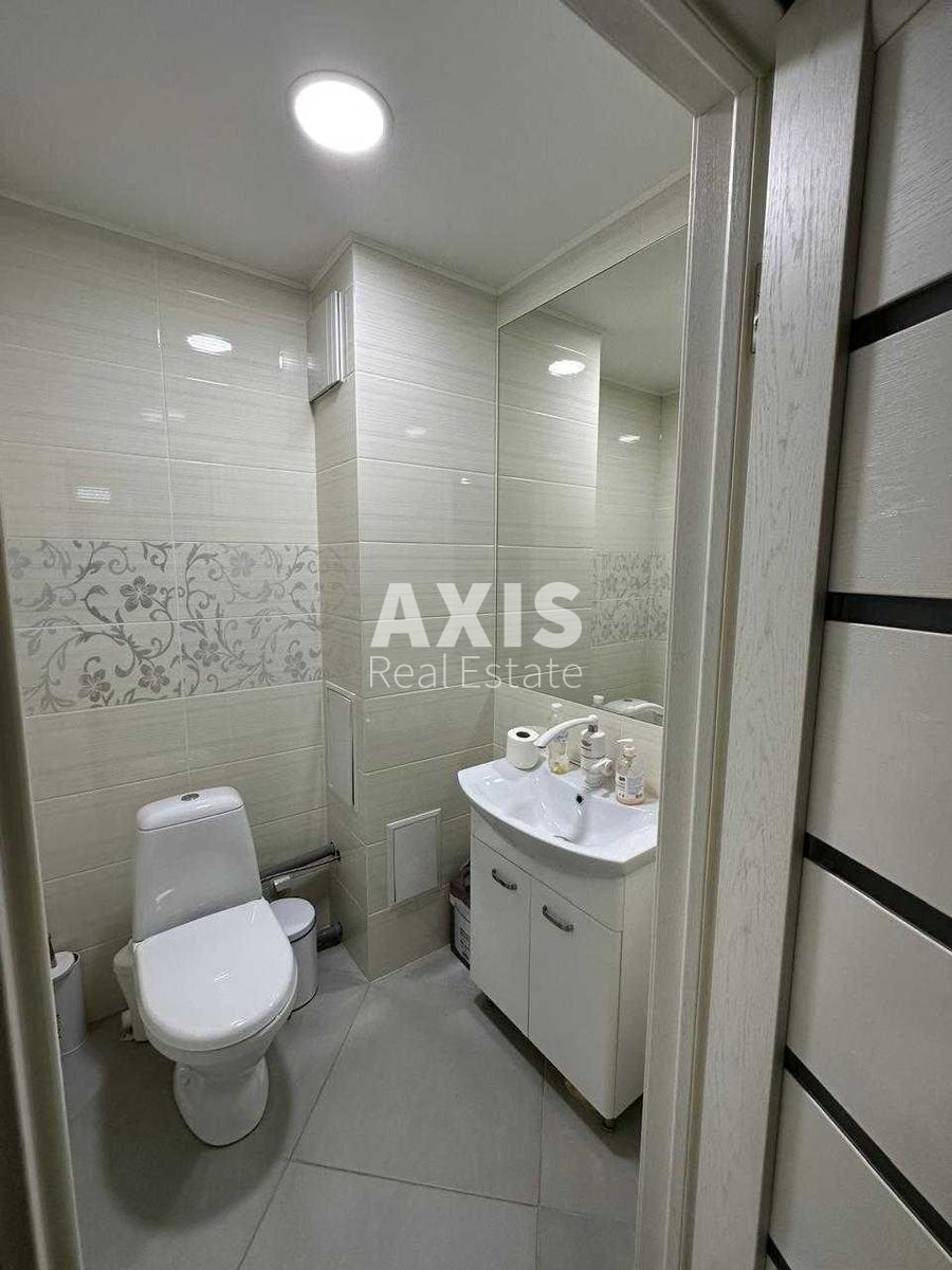 Office vul. Myshugy Oleksandra 10, 61m2437003