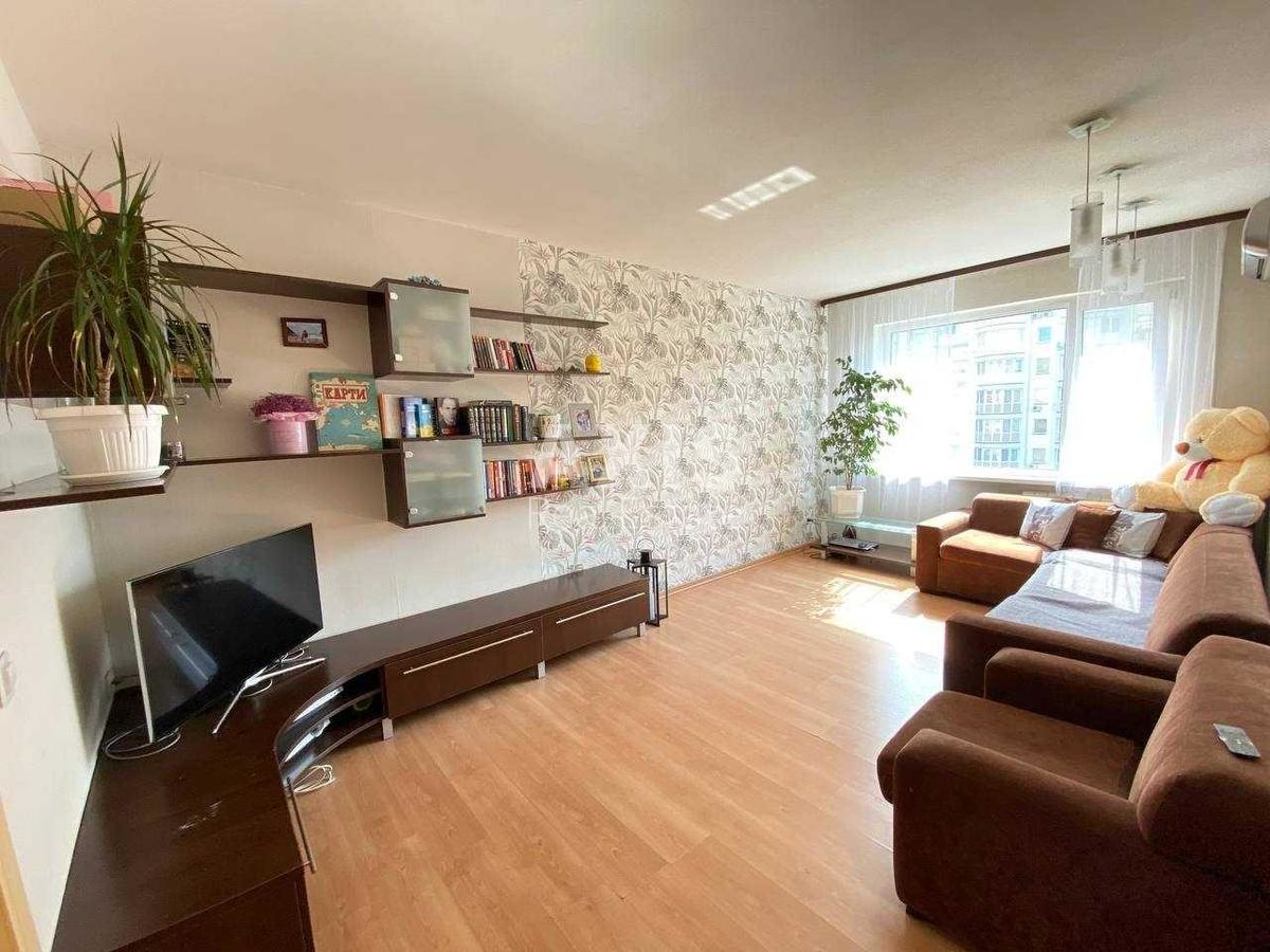 3k apartment vul. Konopljans'ka 22