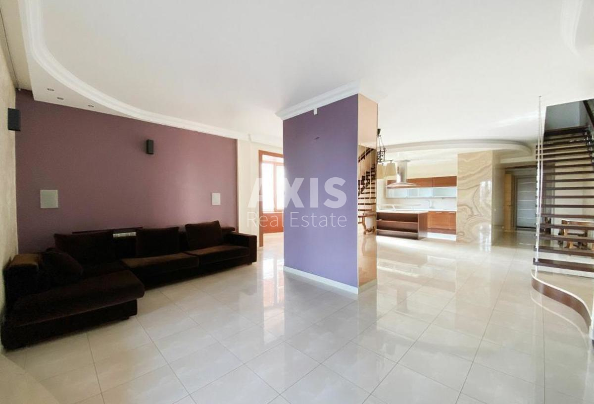 4k apartment vul. Nazarivs'ka 115