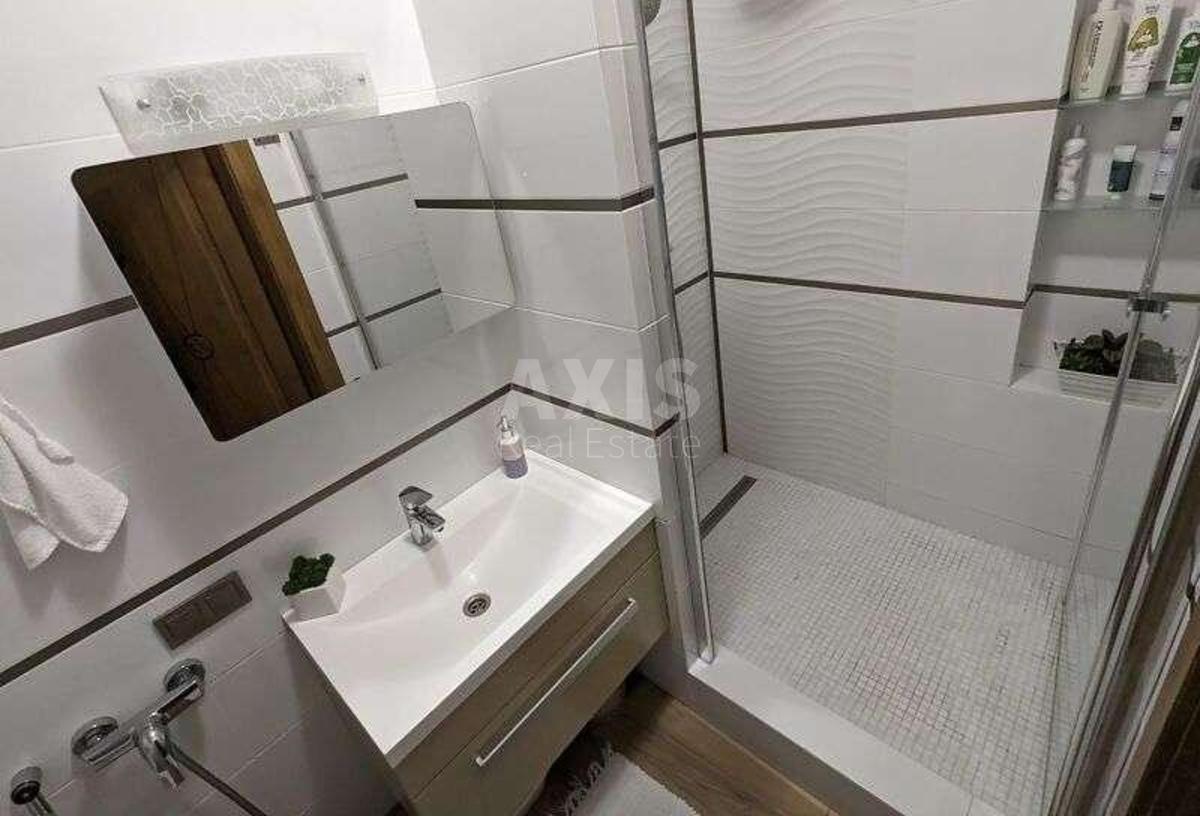 4k apartment vul. Akademika Jefremova 8А4