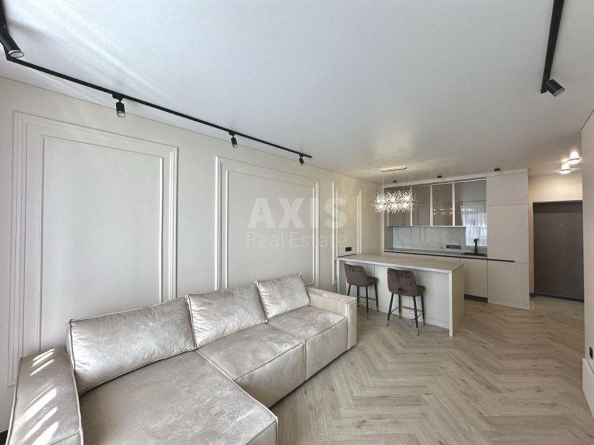 1k apartment nab. Dniprovs'ka 151