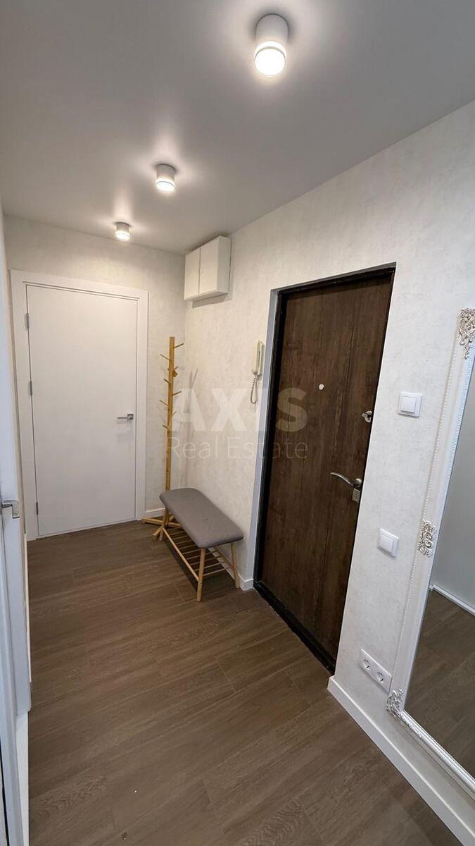 2k apartment nab. Dniprovs'ka 19
