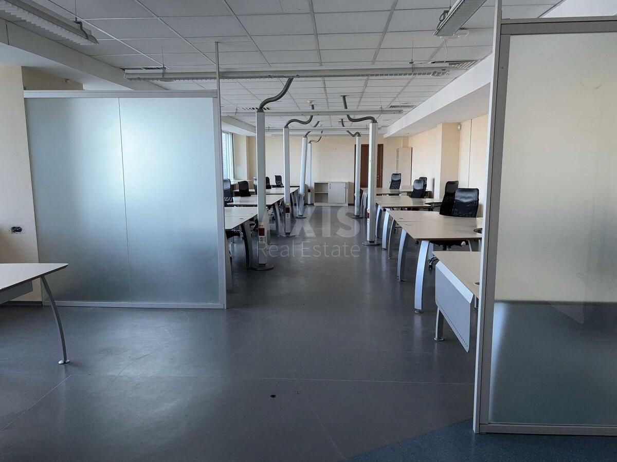 Office vul. Degtjarivs'ka 53, 400m27