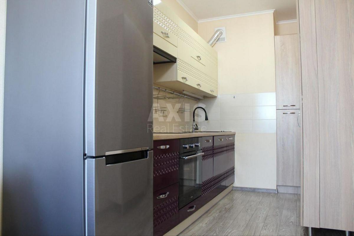 1k apartment vul. Oleny Pchilky 3Д0