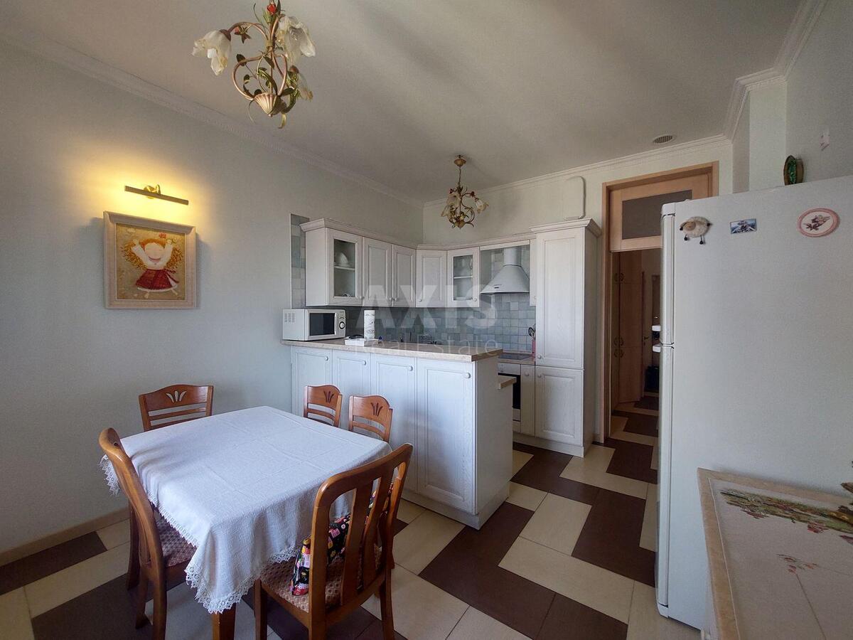 3k apartment vul. Dmytrivs'ka 690