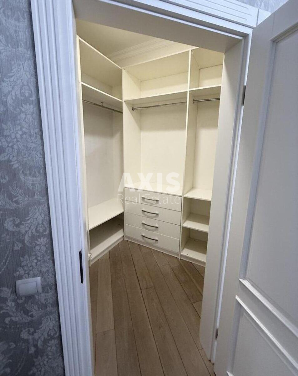 3k apartment vul. Barbjusa Anri 37/110