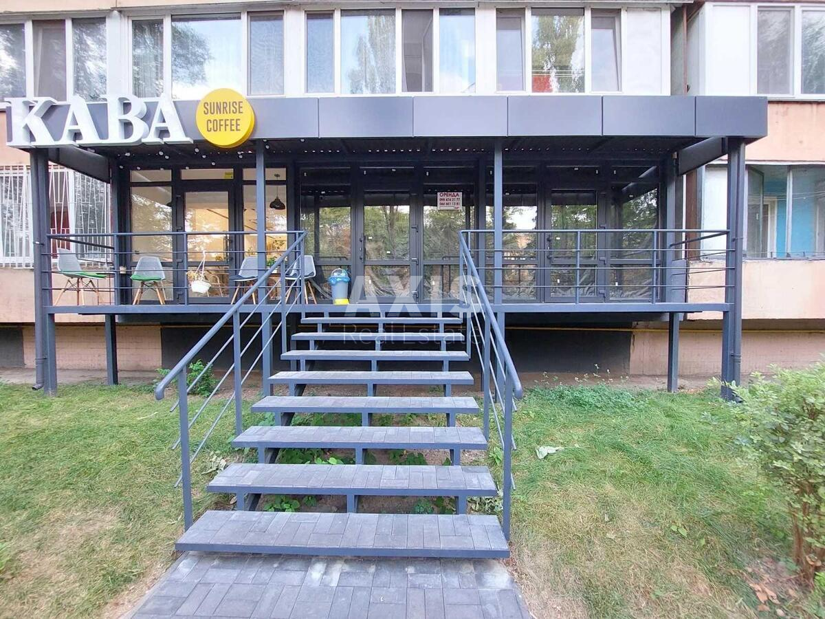 Об'єкт торгівлі вул. Головка Андрія 6, 27м2