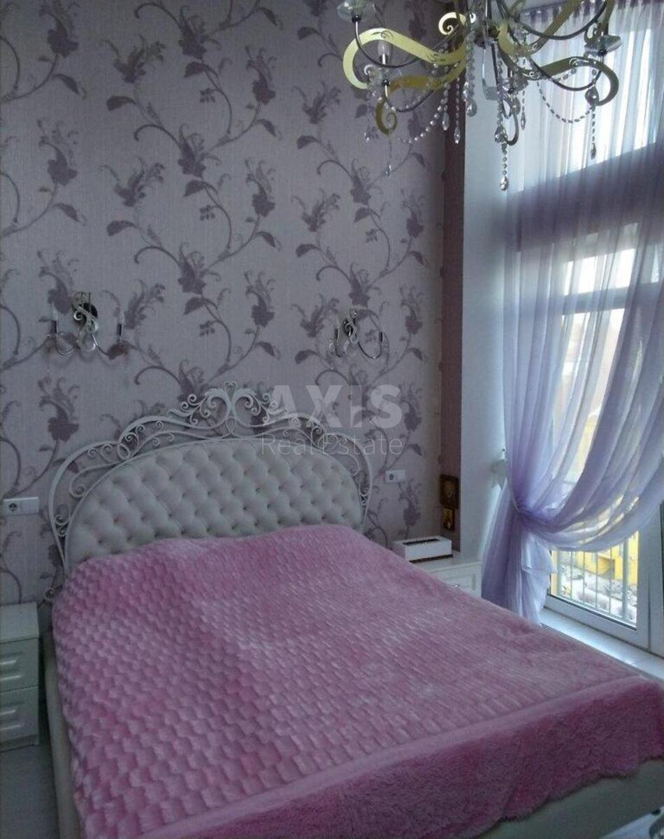 4k apartment vul. Regeneratorna 4, корп. 50