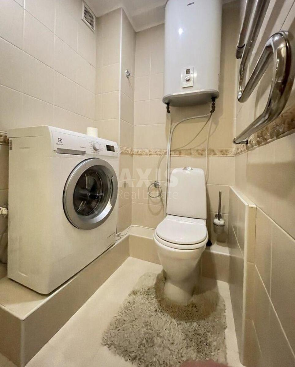 2k apartment vul. Revuc'kogo 77