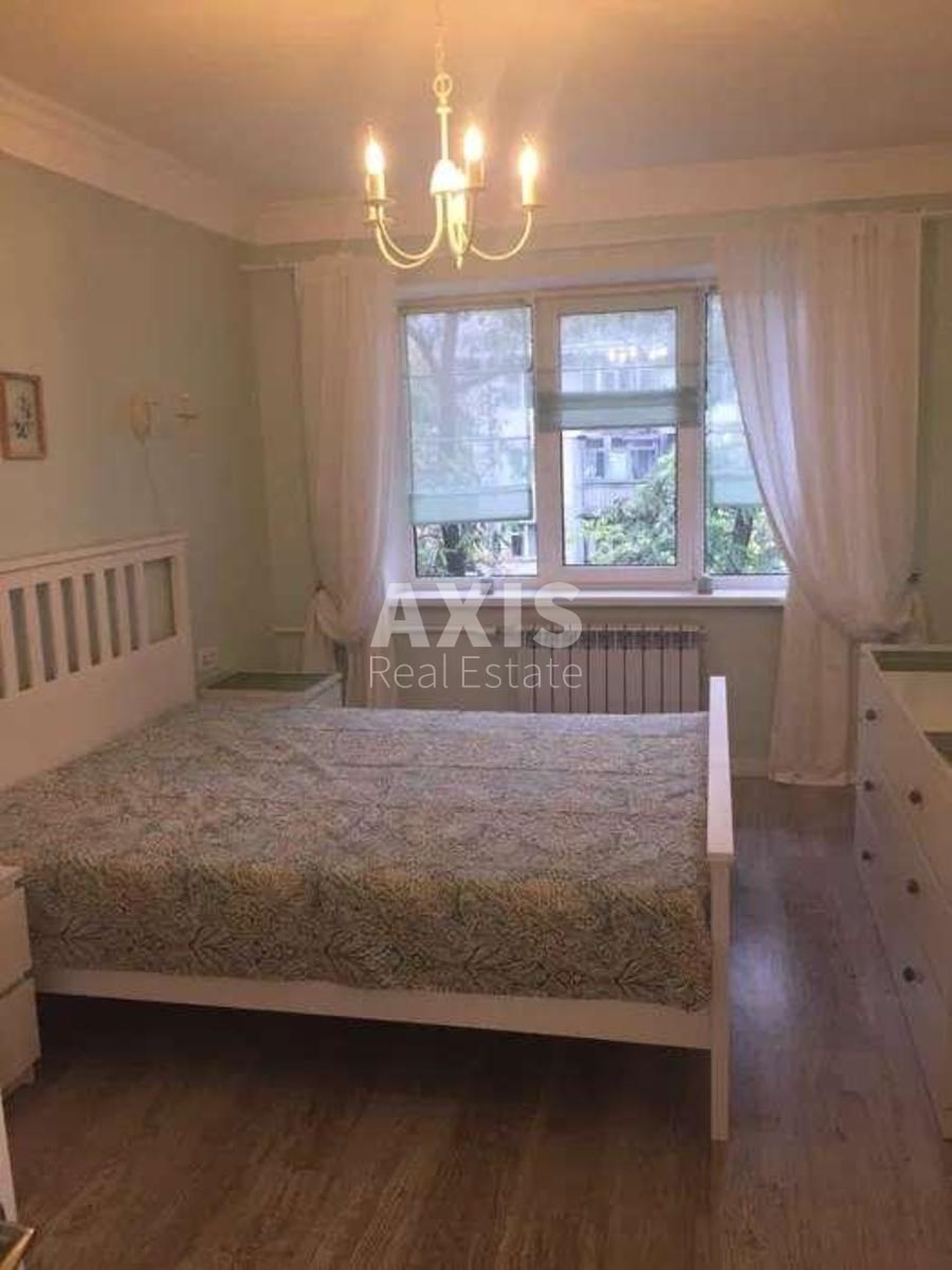 2k apartment vul. Parkovo-Syrec'ka 102
