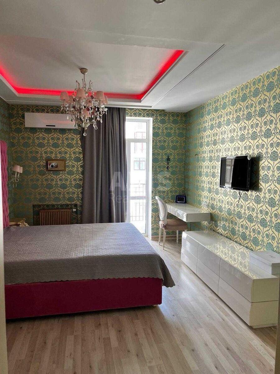 4k apartment vul. Shhekavyc'ka 30/39596766