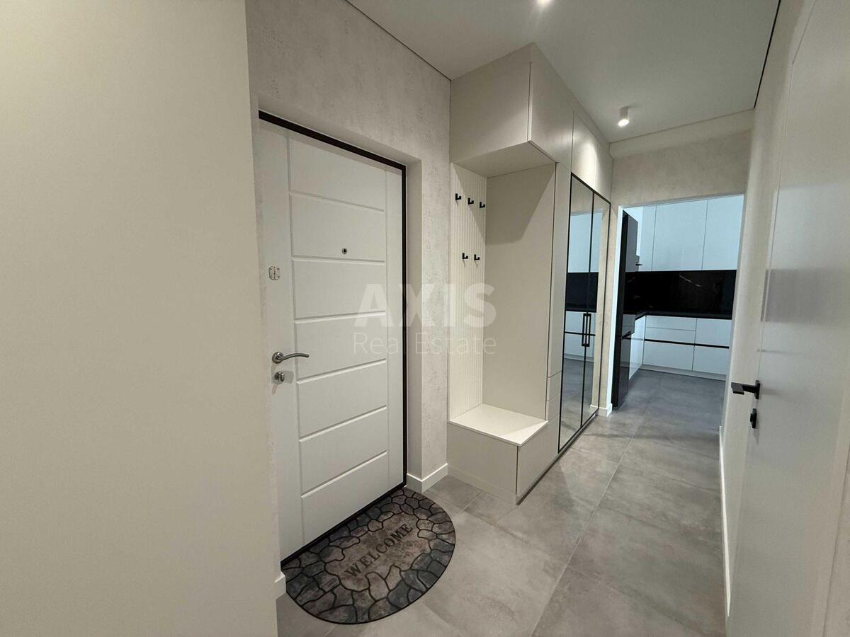 2k apartment vul. Myhajla Maksymovycha 247