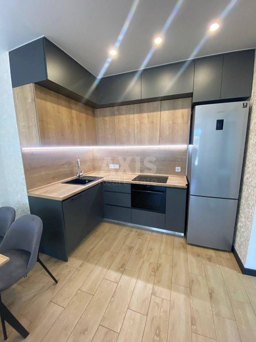 2k apartment vul. Oleksandra Olesja 40