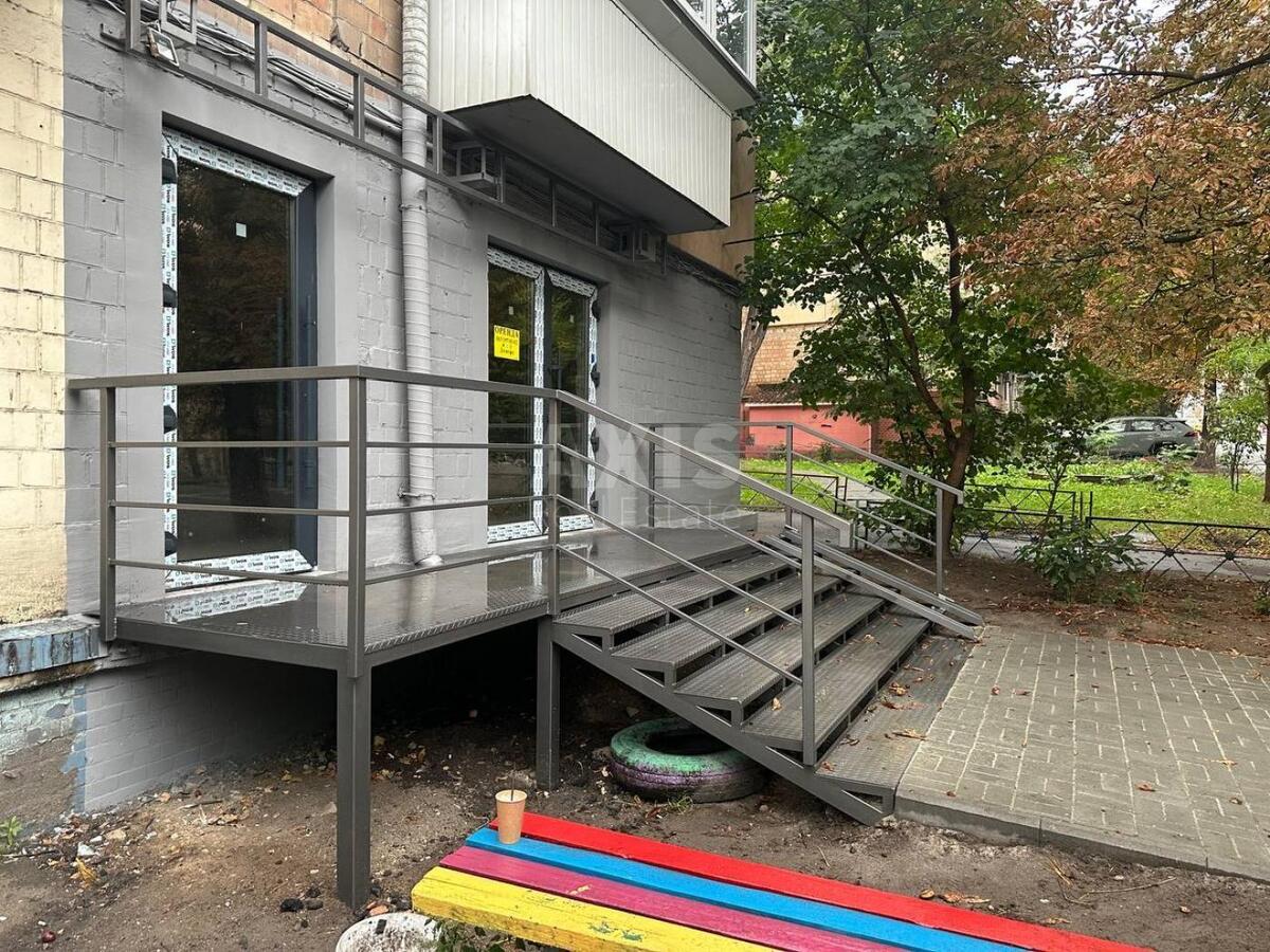 Объект торговли ул. Ольжича 9, 45м2626091