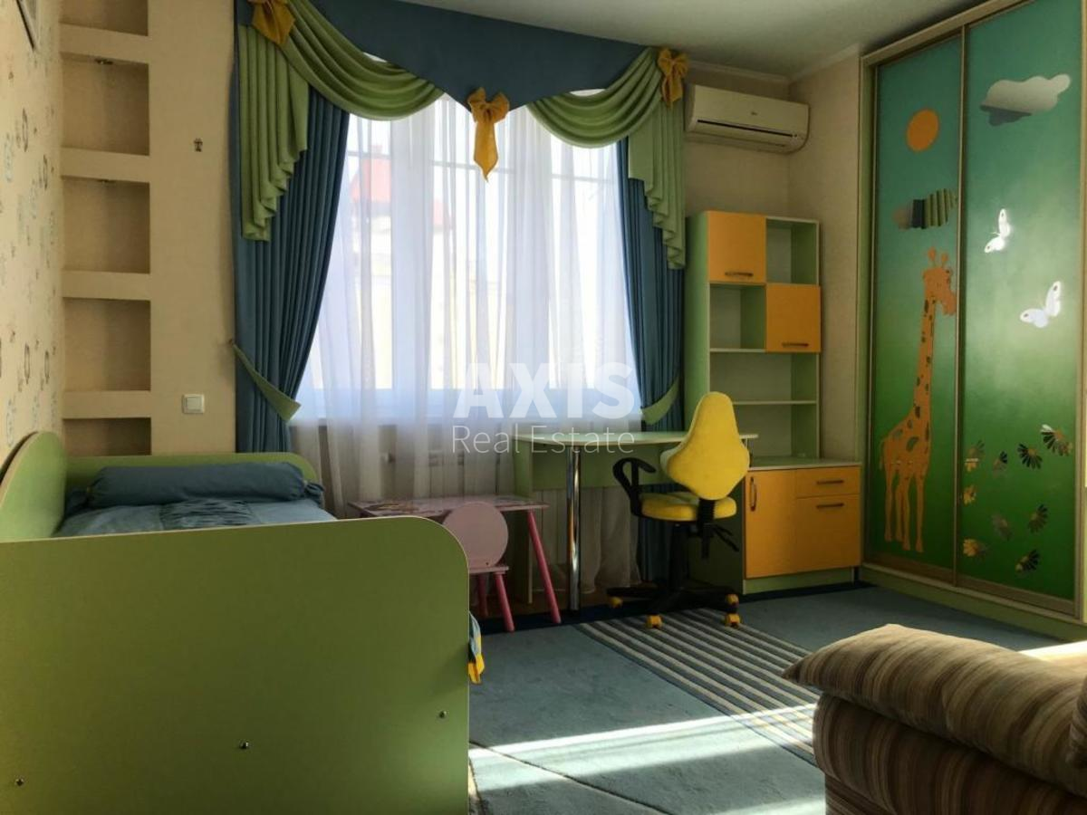 3k apartment vul. Makii'vs'ka 81