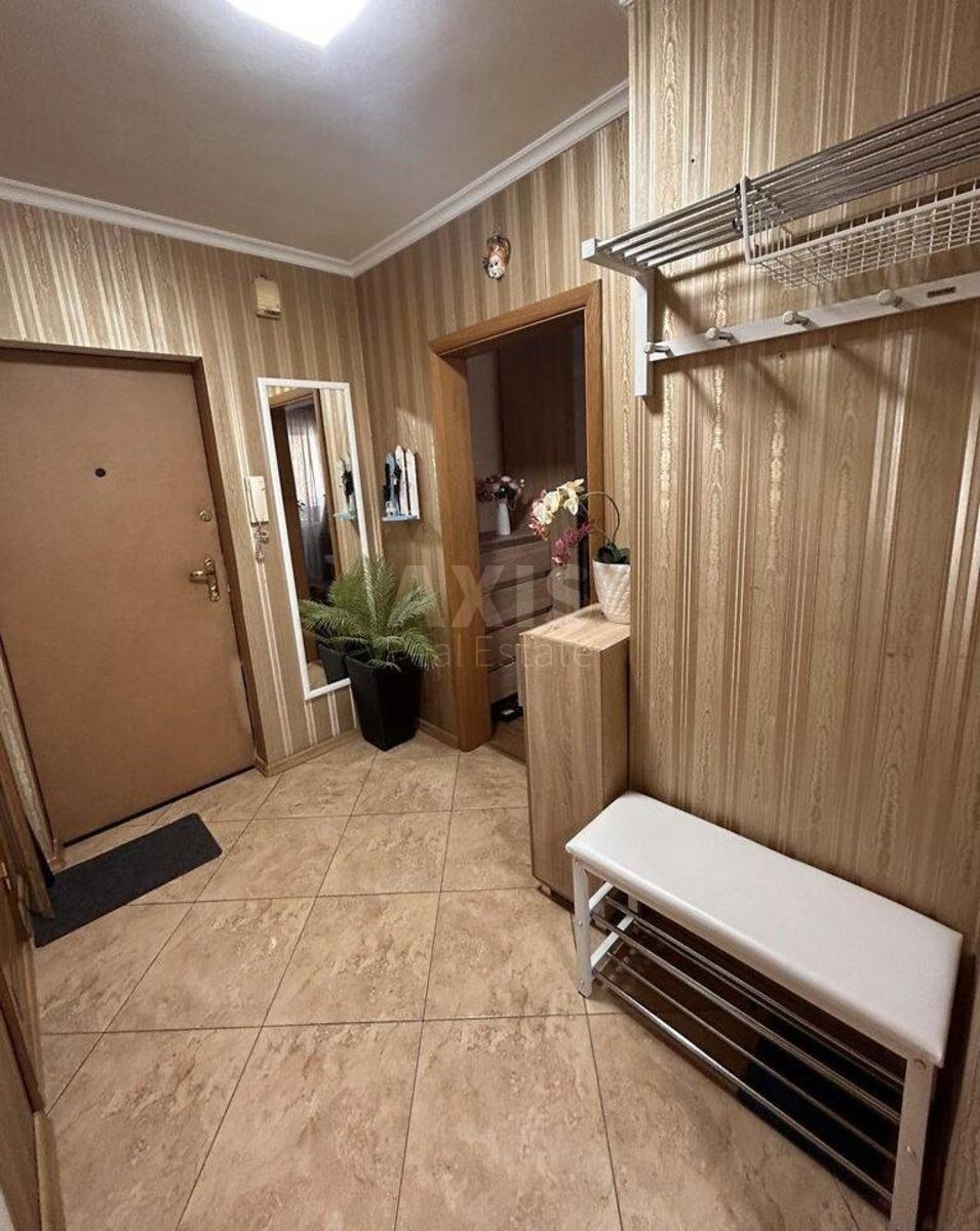 1k apartment vul. Bal'zaka Onore de 566
