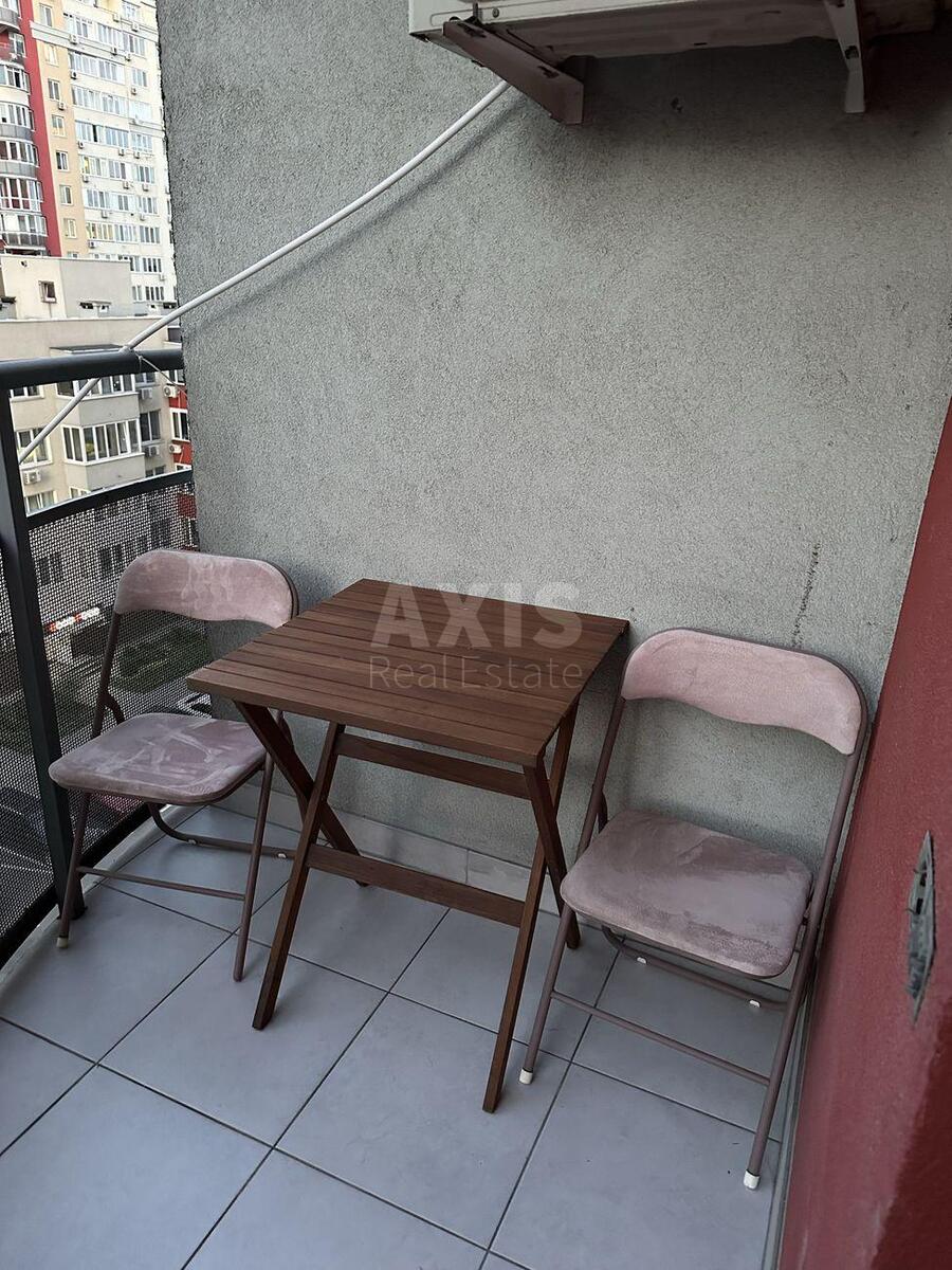 1k apartment vul. Yulia Zdanovska 506