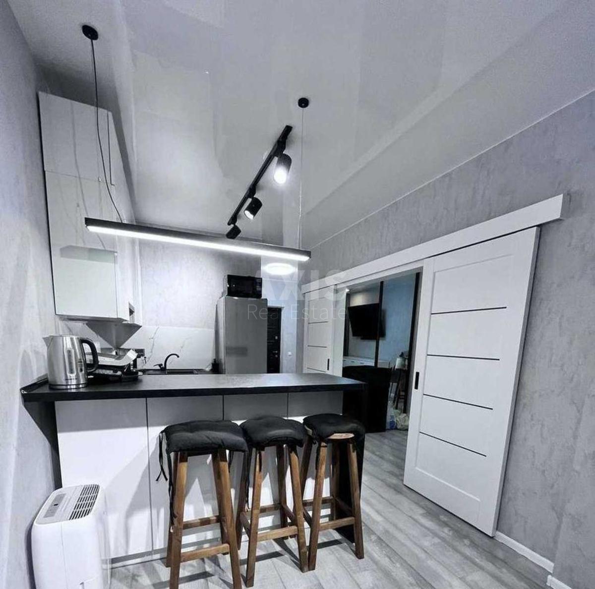 1k apartment vul. Berezhans'ka 151