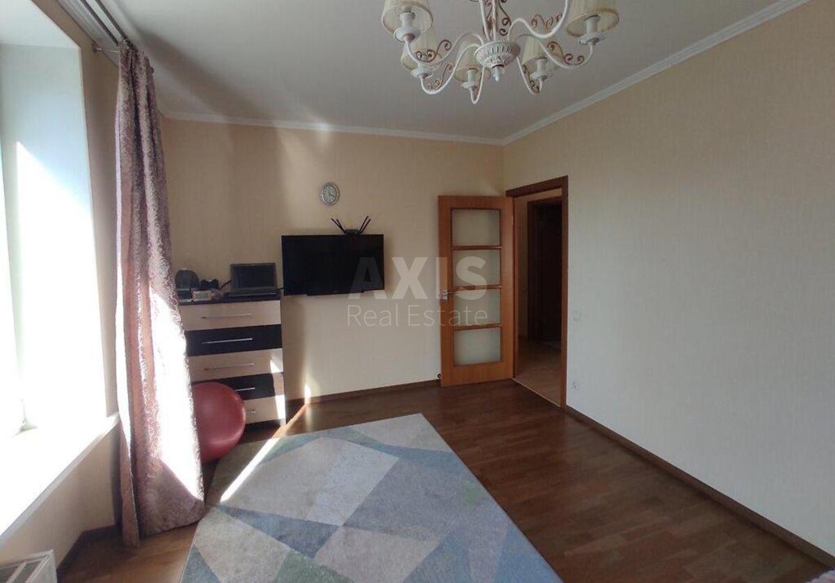 2к квартира ул. Кавалеридзе Ивана 7594781