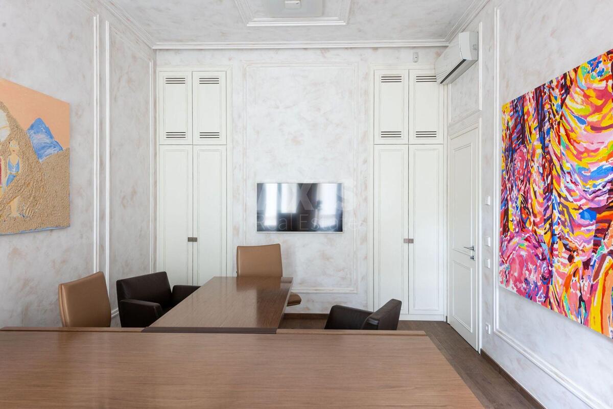 Office vul. Pushkins'ka 33, 109m23